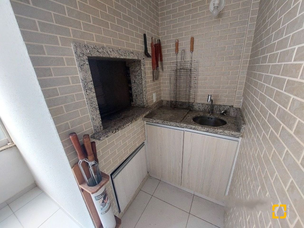 Apartamento com 115m², 6 quartos (sendo 3 suítes), 2 garagens, no bairro Ingleses em Florianópolis