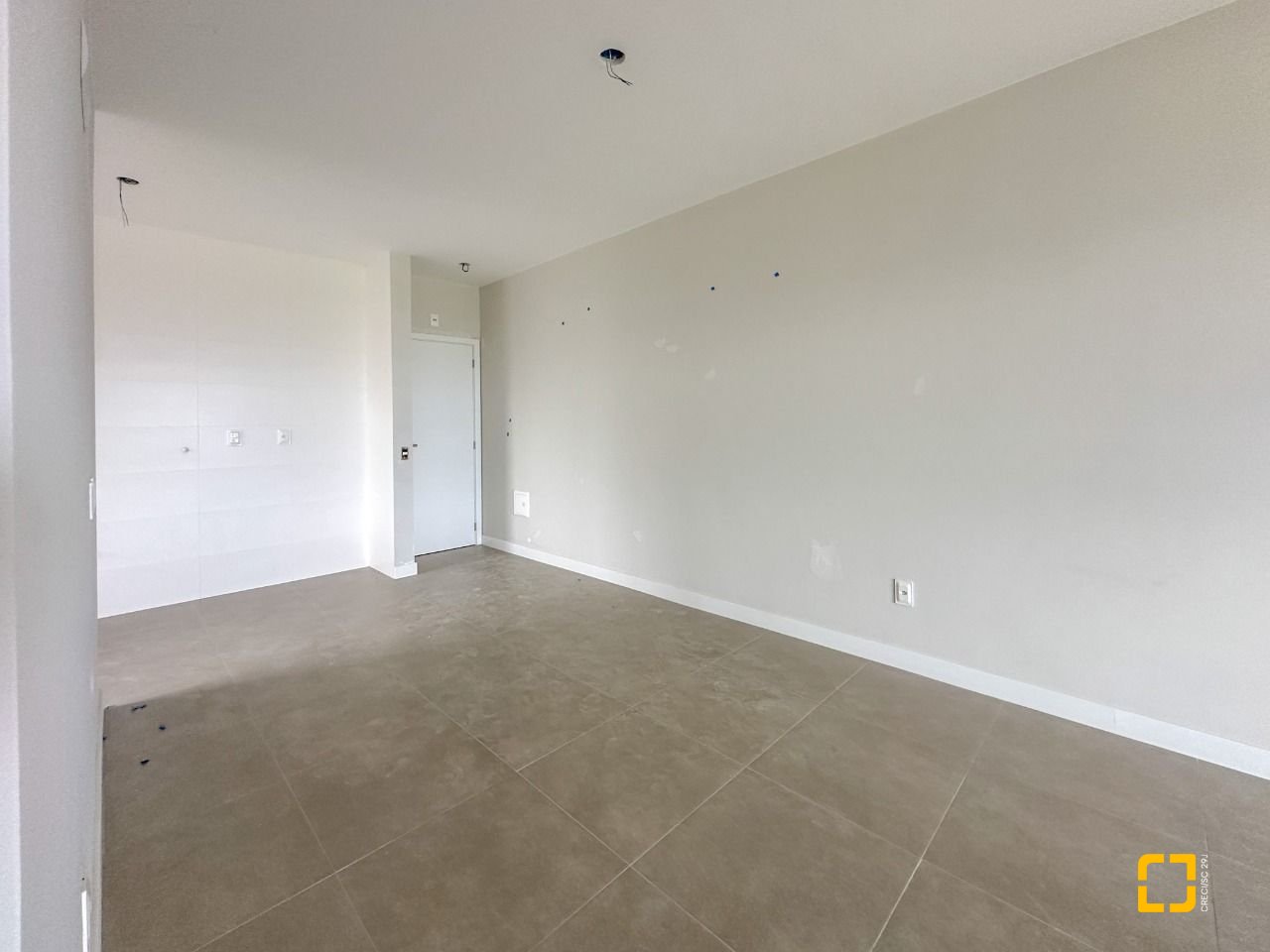 Apartamento com 94m², 4 quartos (sendo 1 suíte), 2 garagens, no bairro Saco Grande em Florianópolis