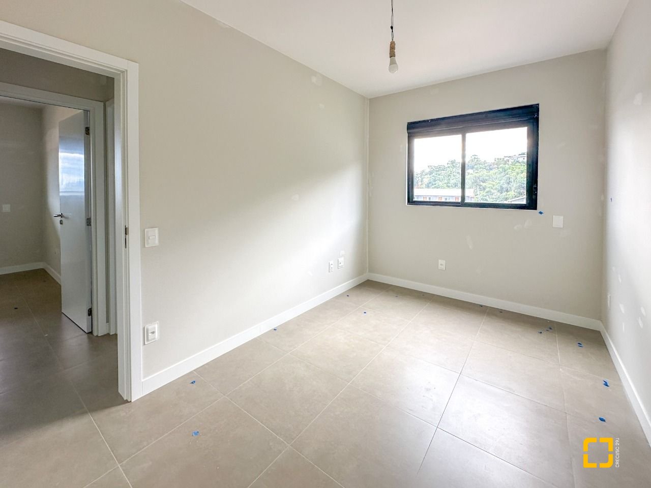 Apartamento com 94m², 4 quartos (sendo 1 suíte), 2 garagens, no bairro Saco Grande em Florianópolis