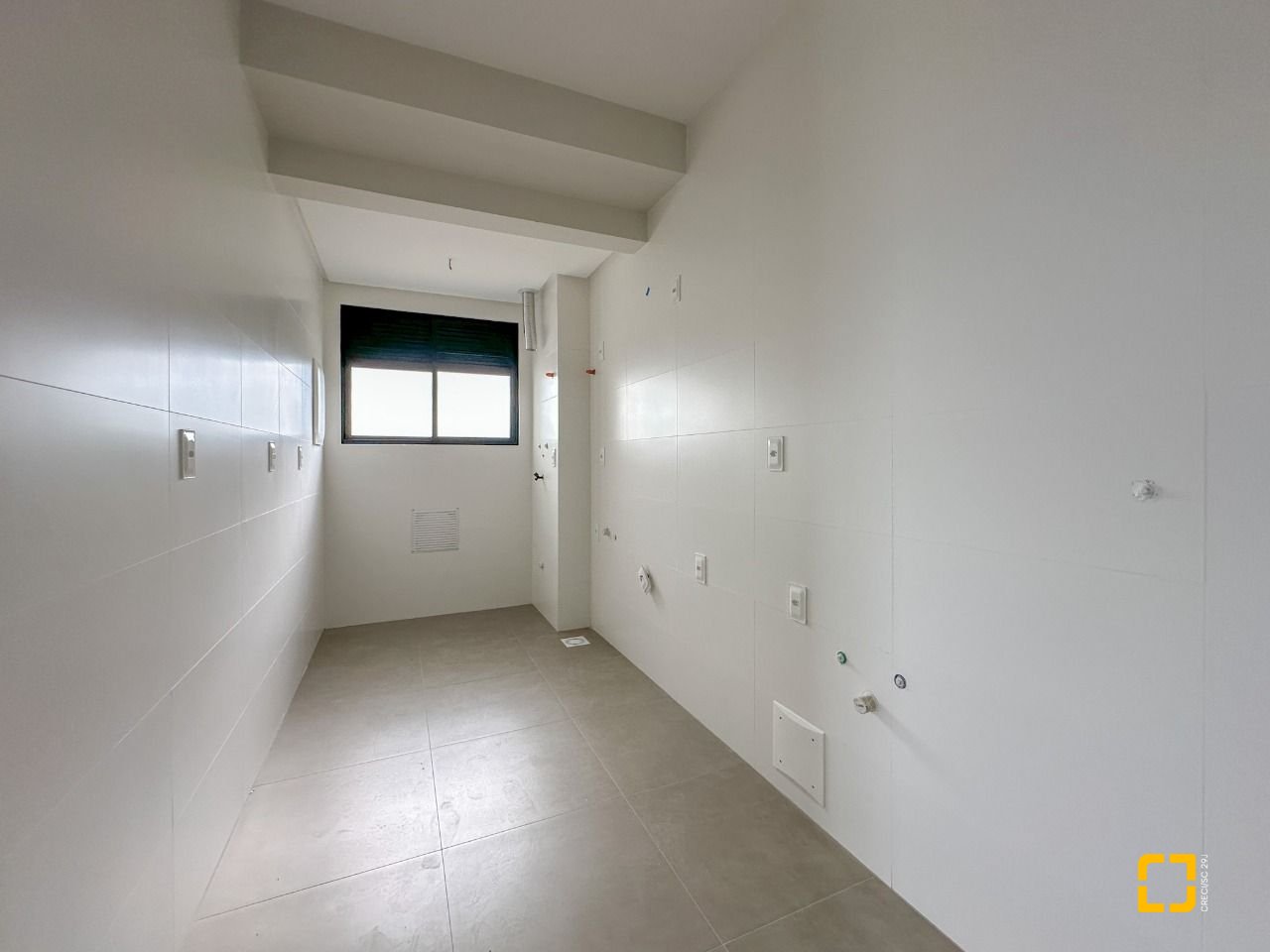 Apartamento com 94m², 4 quartos (sendo 1 suíte), 2 garagens, no bairro Saco Grande em Florianópolis