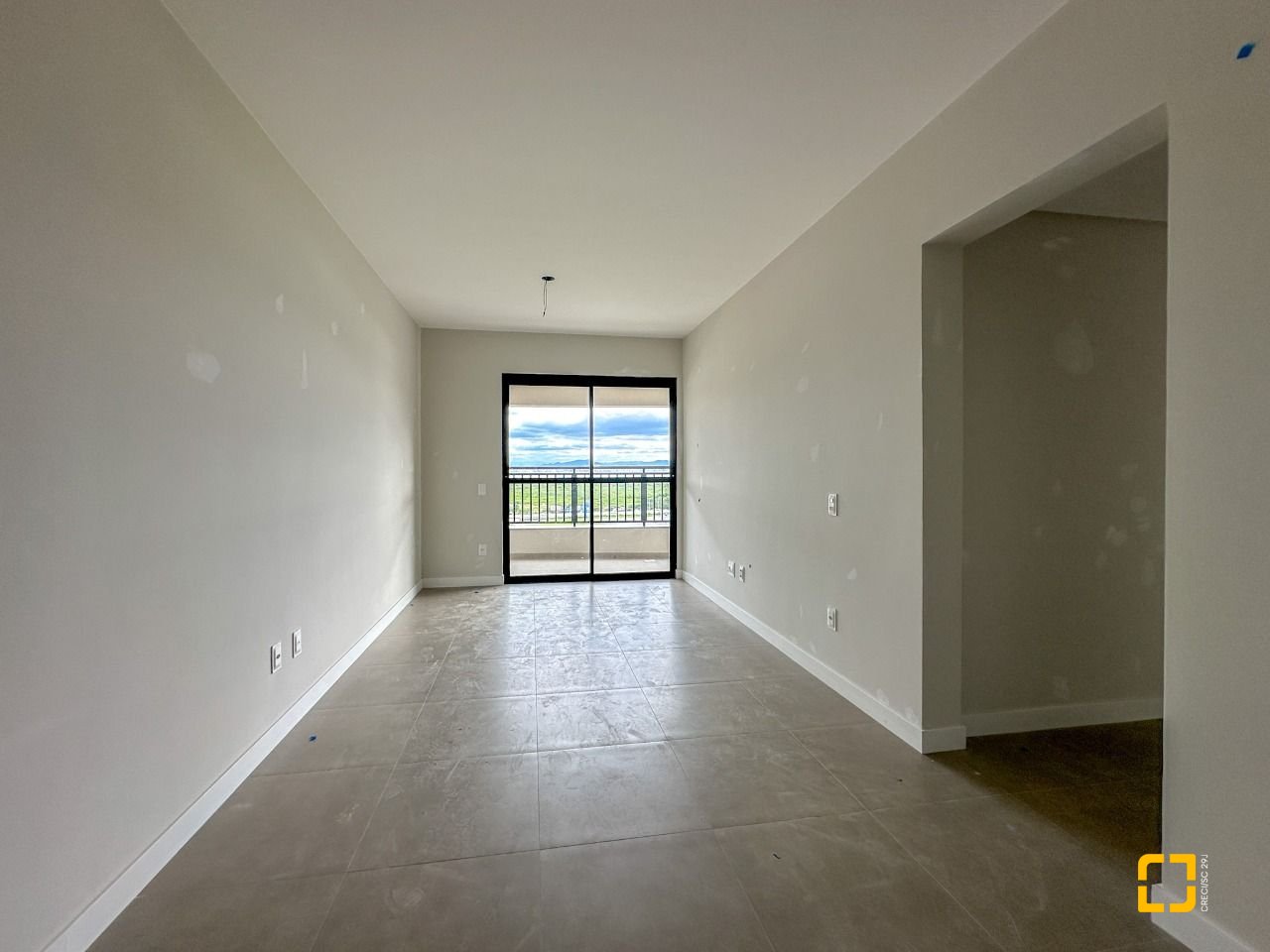 Apartamento com 94m², 4 quartos (sendo 1 suíte), 2 garagens, no bairro Saco Grande em Florianópolis