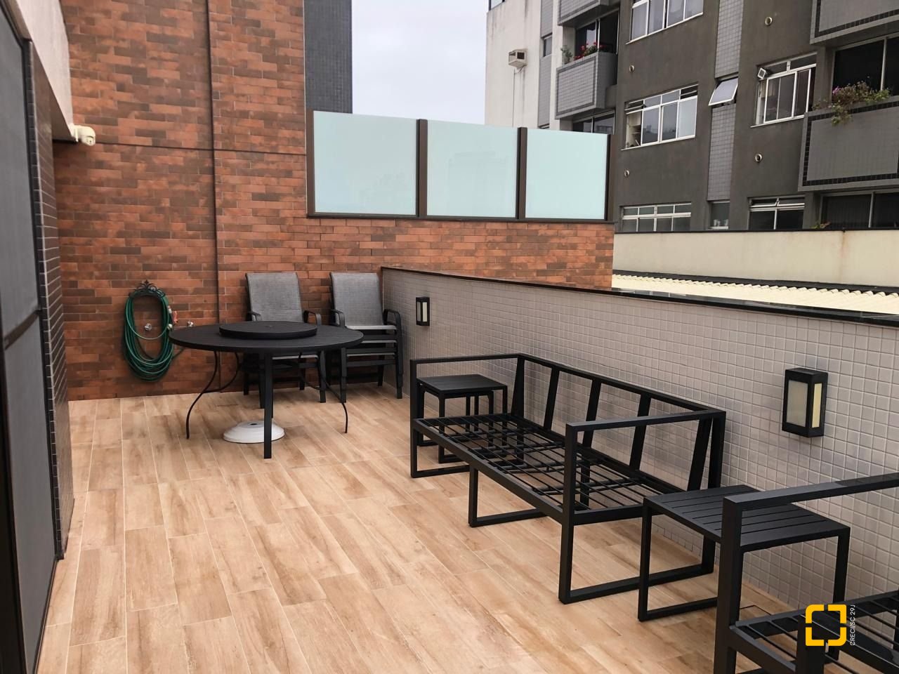 Apartamento com 123m², 4 quartos (sendo 2 suítes), 1 garagem, no bairro Estreito em Florianópolis