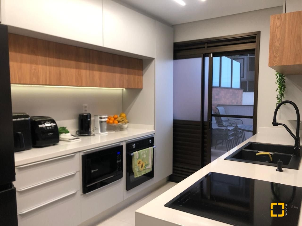 Apartamento com 123m², 4 quartos (sendo 2 suítes), 1 garagem, no bairro Estreito em Florianópolis