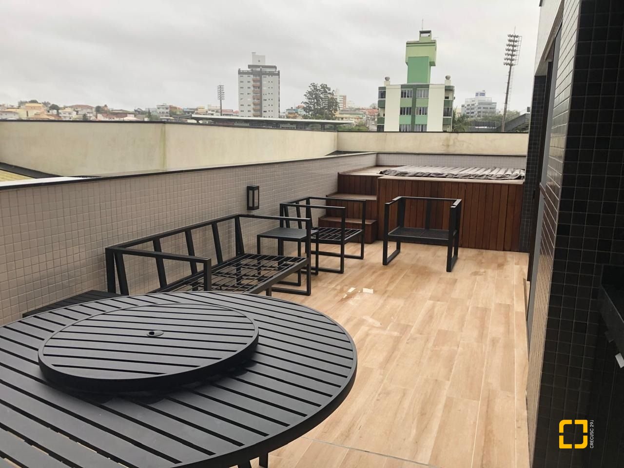 Apartamento com 123m², 4 quartos (sendo 2 suítes), 1 garagem, no bairro Estreito em Florianópolis