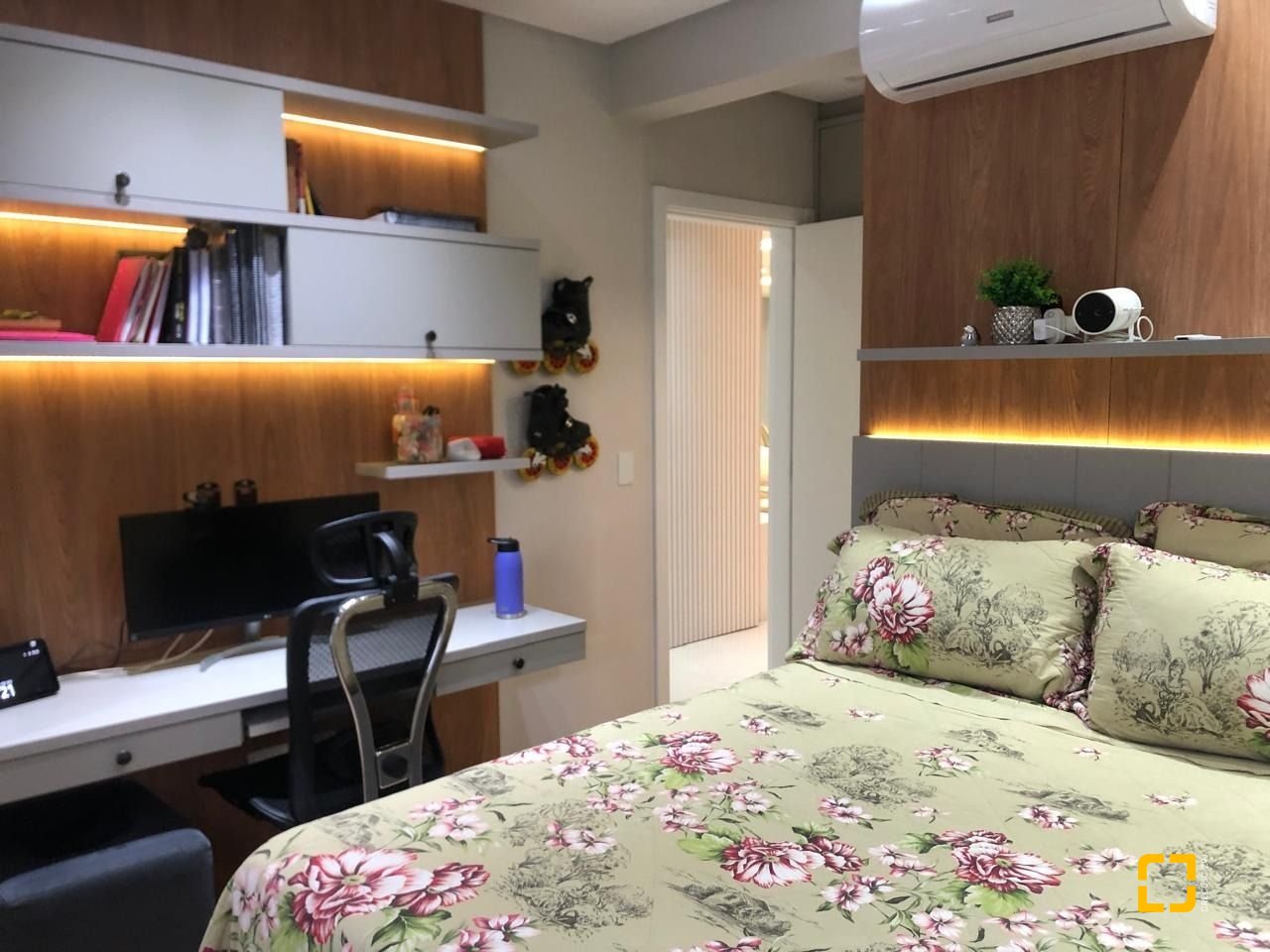 Apartamento com 123m², 4 quartos (sendo 2 suítes), 1 garagem, no bairro Estreito em Florianópolis
