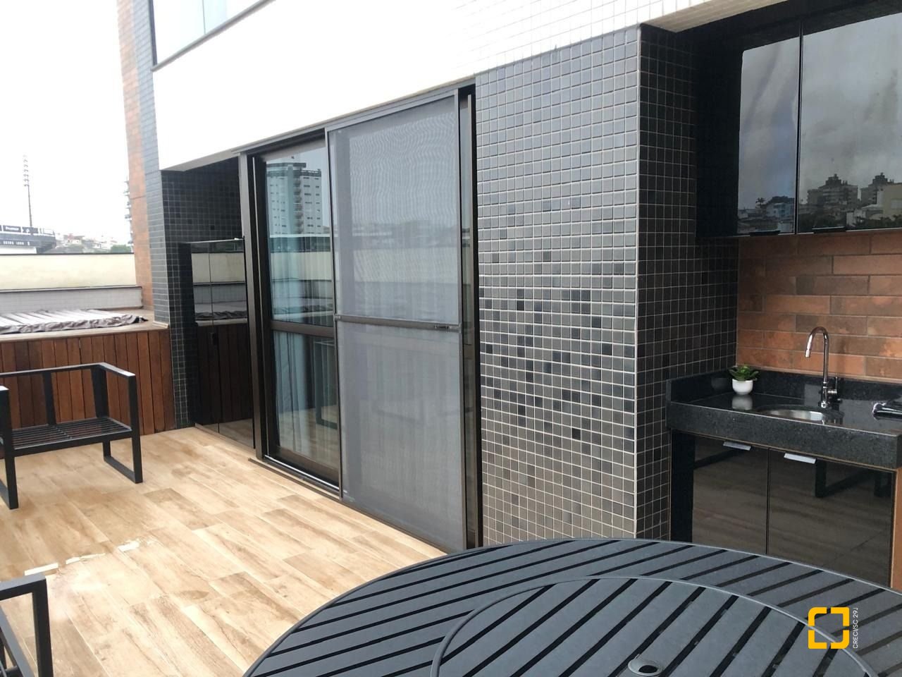 Apartamento com 123m², 4 quartos (sendo 2 suítes), 1 garagem, no bairro Estreito em Florianópolis