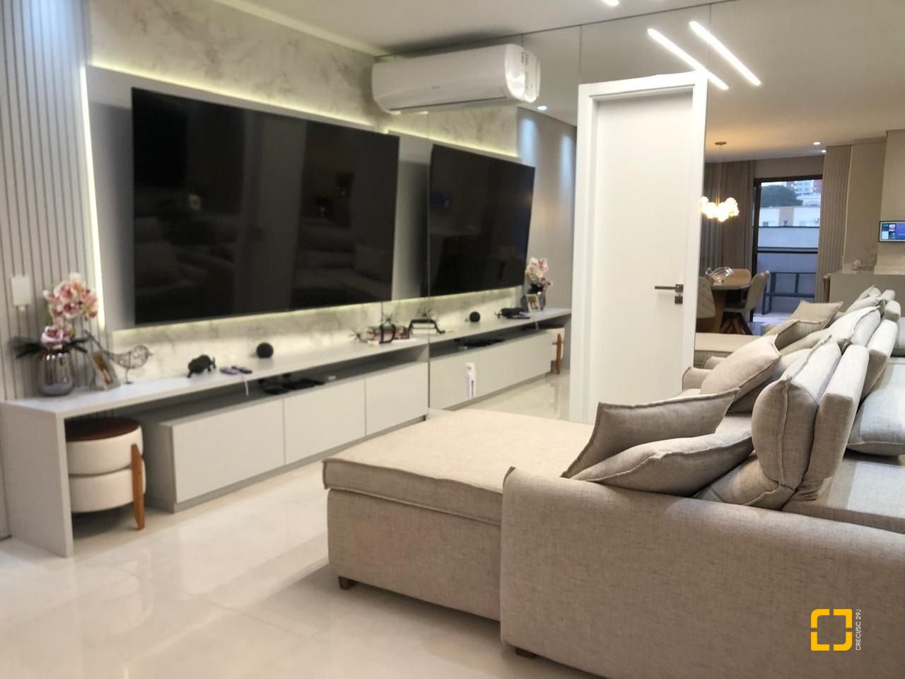Apartamento com 123m², 4 quartos (sendo 2 suítes), 1 garagem, no bairro Estreito em Florianópolis