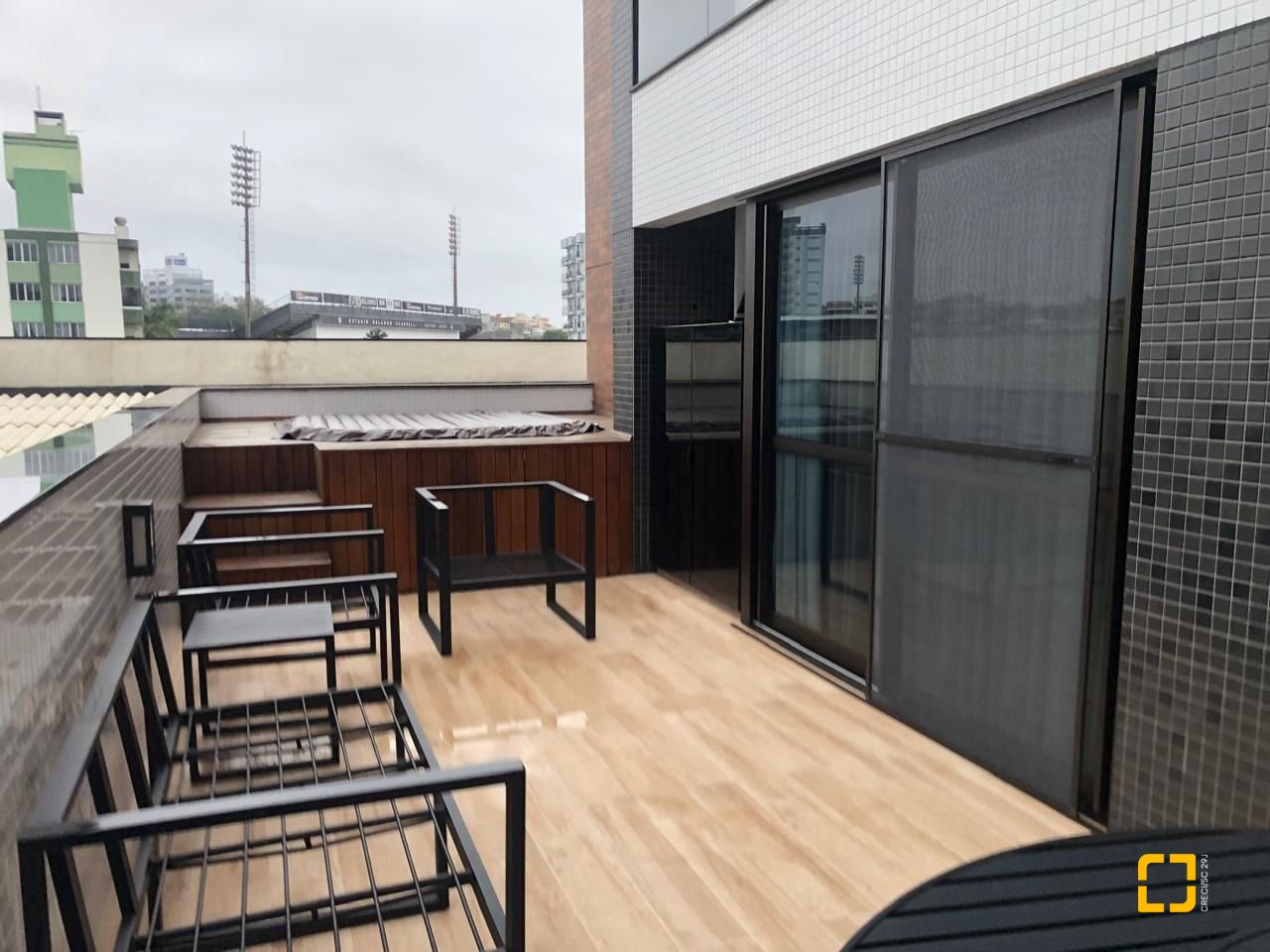 Apartamento com 123m², 4 quartos (sendo 2 suítes), 1 garagem, no bairro Estreito em Florianópolis