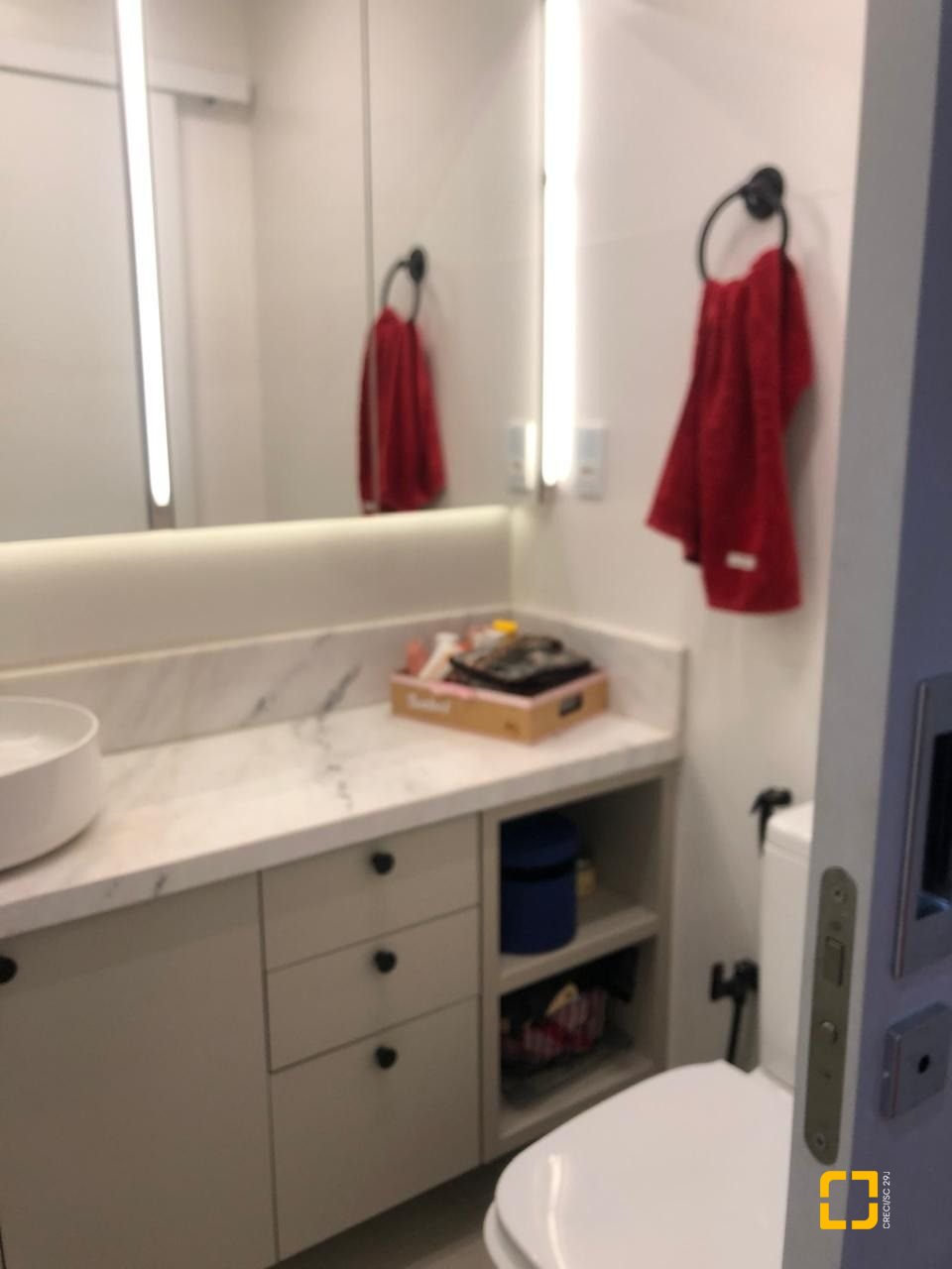 Apartamento com 123m², 4 quartos (sendo 2 suítes), 1 garagem, no bairro Estreito em Florianópolis