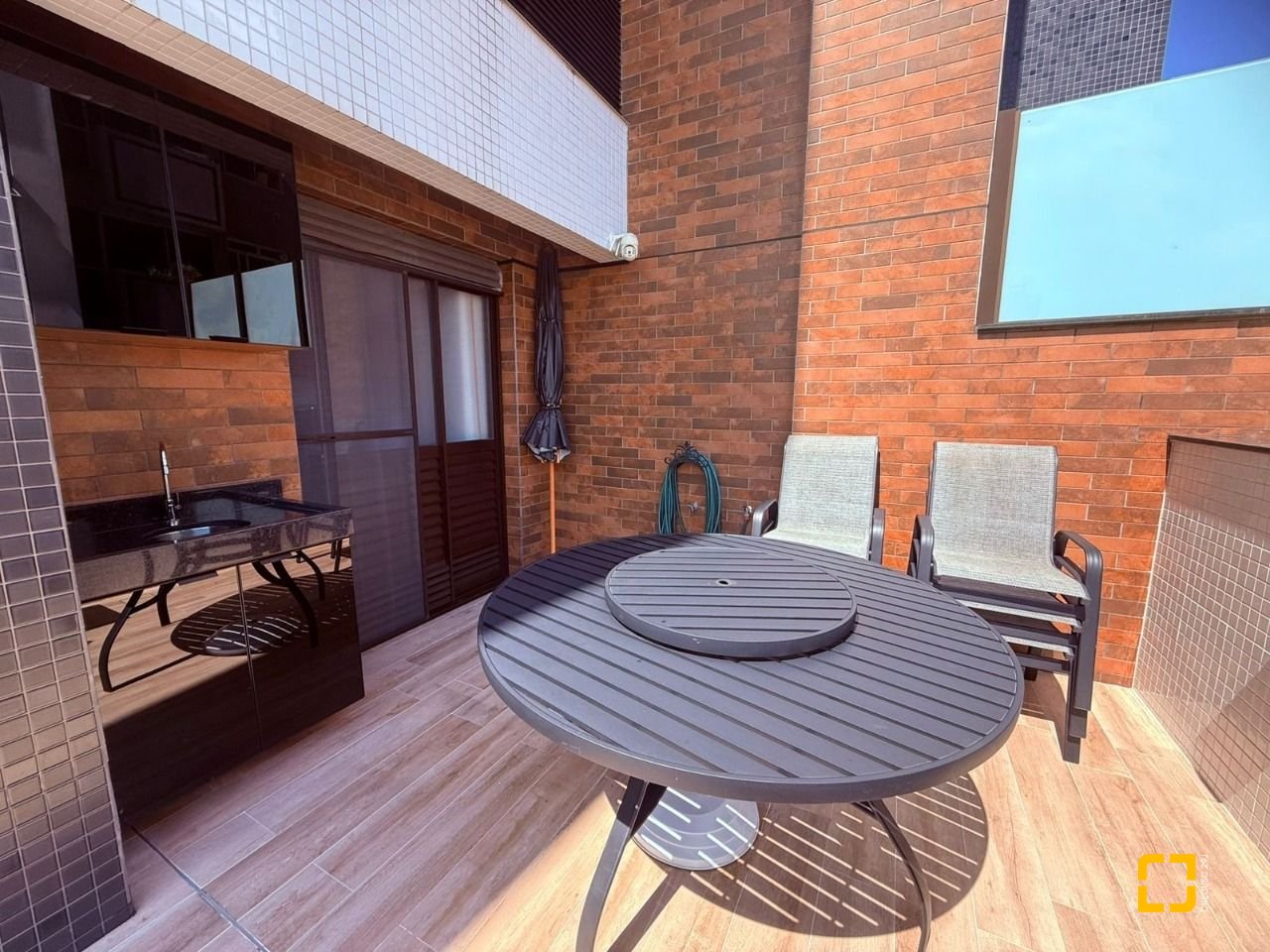 Apartamento com 123m², 4 quartos (sendo 2 suítes), 1 garagem, no bairro Estreito em Florianópolis