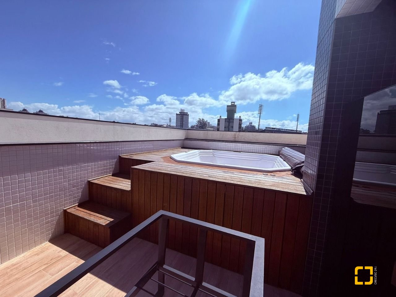 Apartamento com 123m², 4 quartos (sendo 2 suítes), 1 garagem, no bairro Estreito em Florianópolis