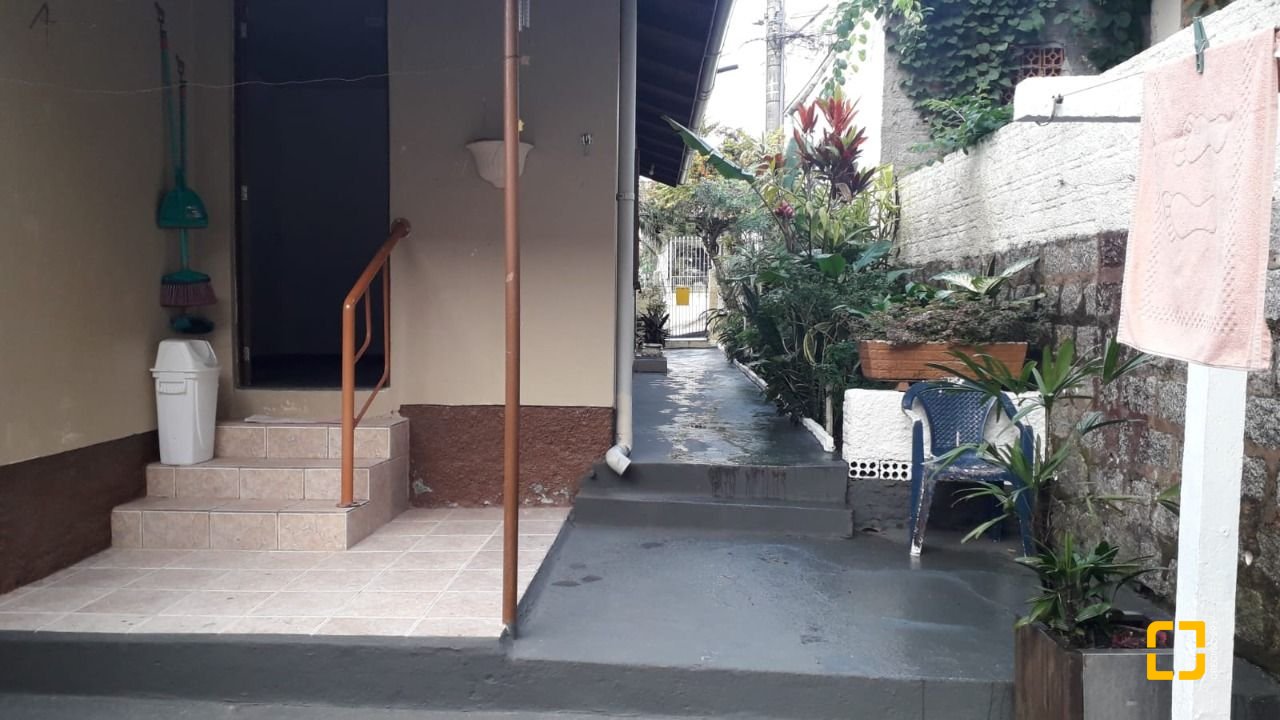 Terreno com 300m², no bairro Trindade em Florianópolis