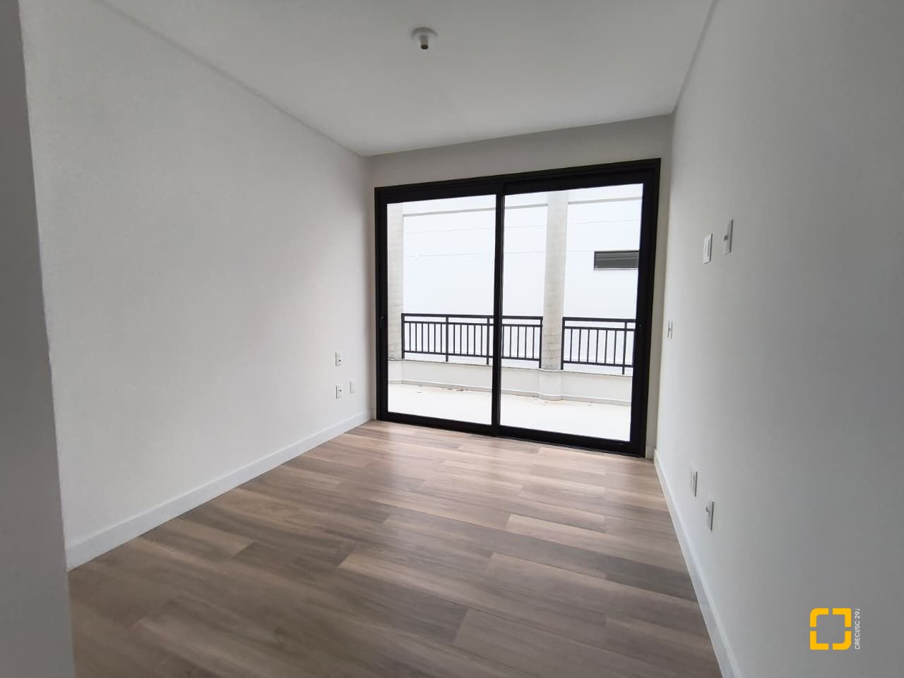 Casa de Condomínio com 230m², 3 quartos (sendo 3 suítes), 2 garagens, no bairro Santo Antônio de Lisboa em Florianópolis