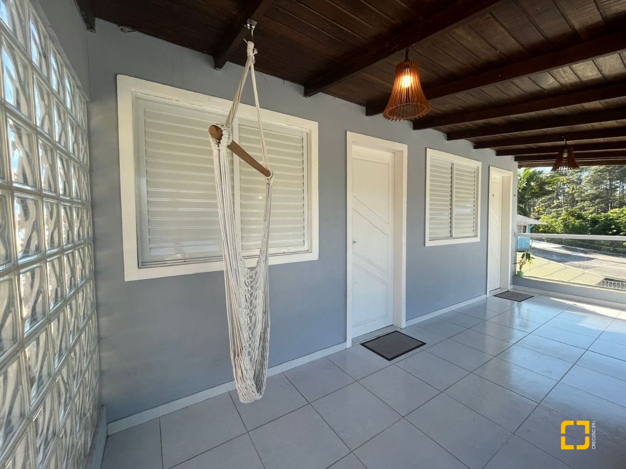 Hotel com 320m², 6 quartos (sendo 6 suítes), 6 garagens, no bairro Rio Vermelho em Florianópolis