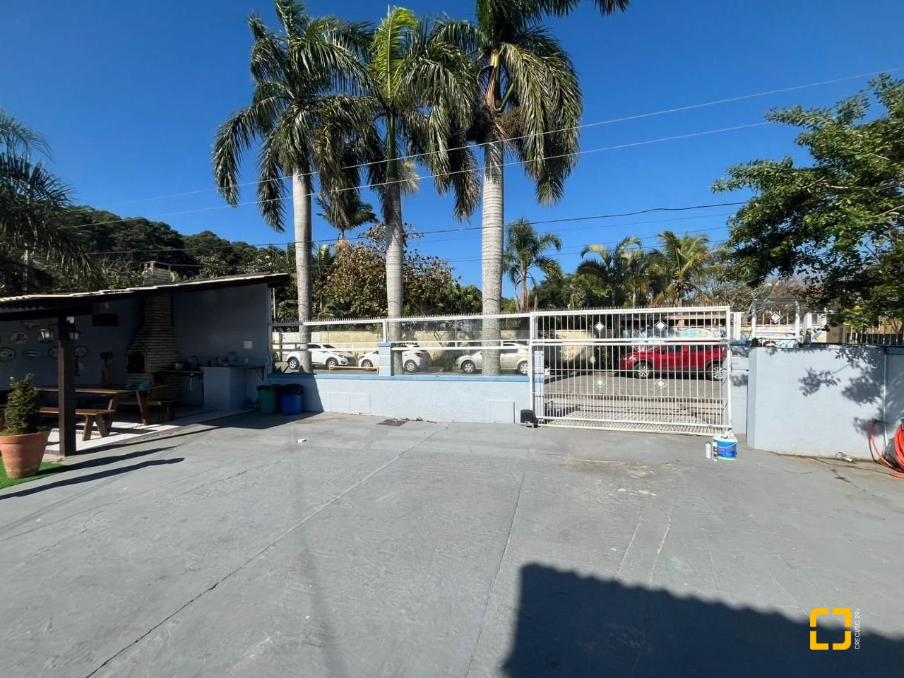 Hotel com 320m², 6 quartos (sendo 6 suítes), 6 garagens, no bairro Rio Vermelho em Florianópolis