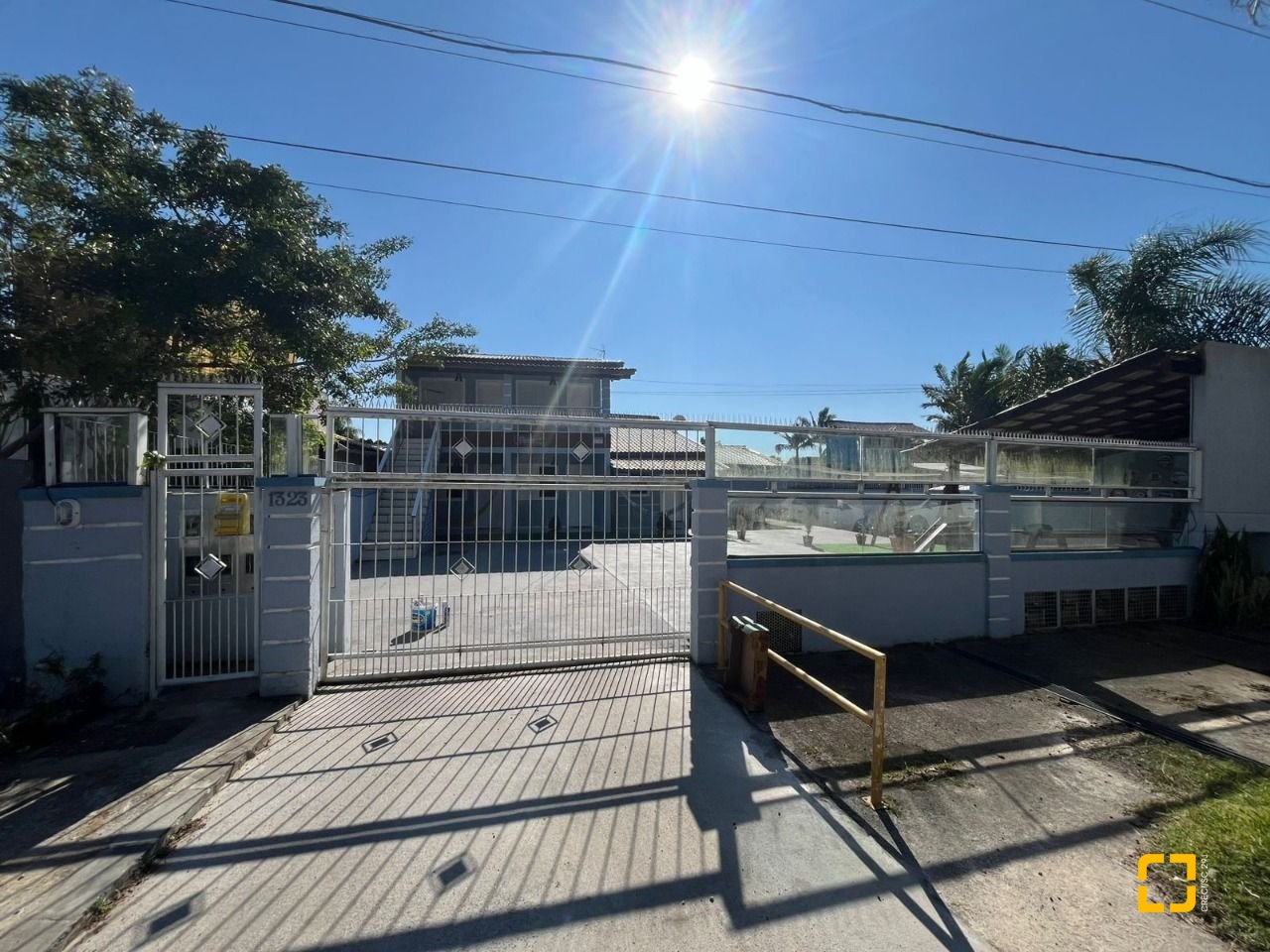 Hotel com 320m², 6 quartos (sendo 6 suítes), 6 garagens, no bairro Rio Vermelho em Florianópolis
