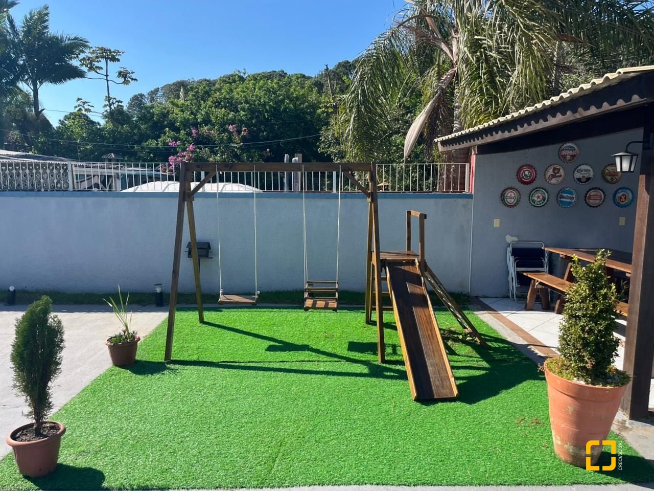 Hotel com 320m², 6 quartos (sendo 6 suítes), 6 garagens, no bairro Rio Vermelho em Florianópolis