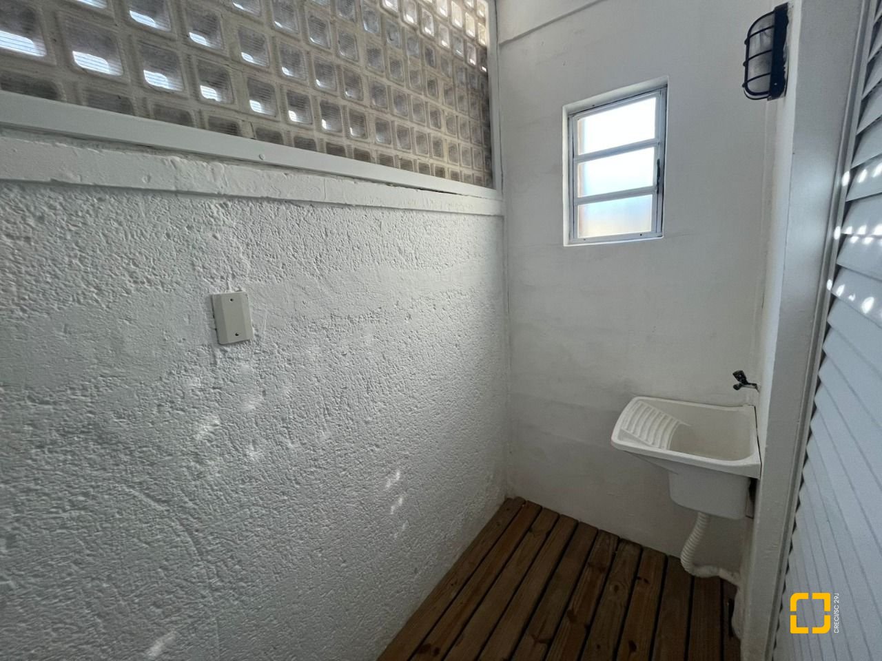 Hotel com 320m², 6 quartos (sendo 6 suítes), 6 garagens, no bairro Rio Vermelho em Florianópolis