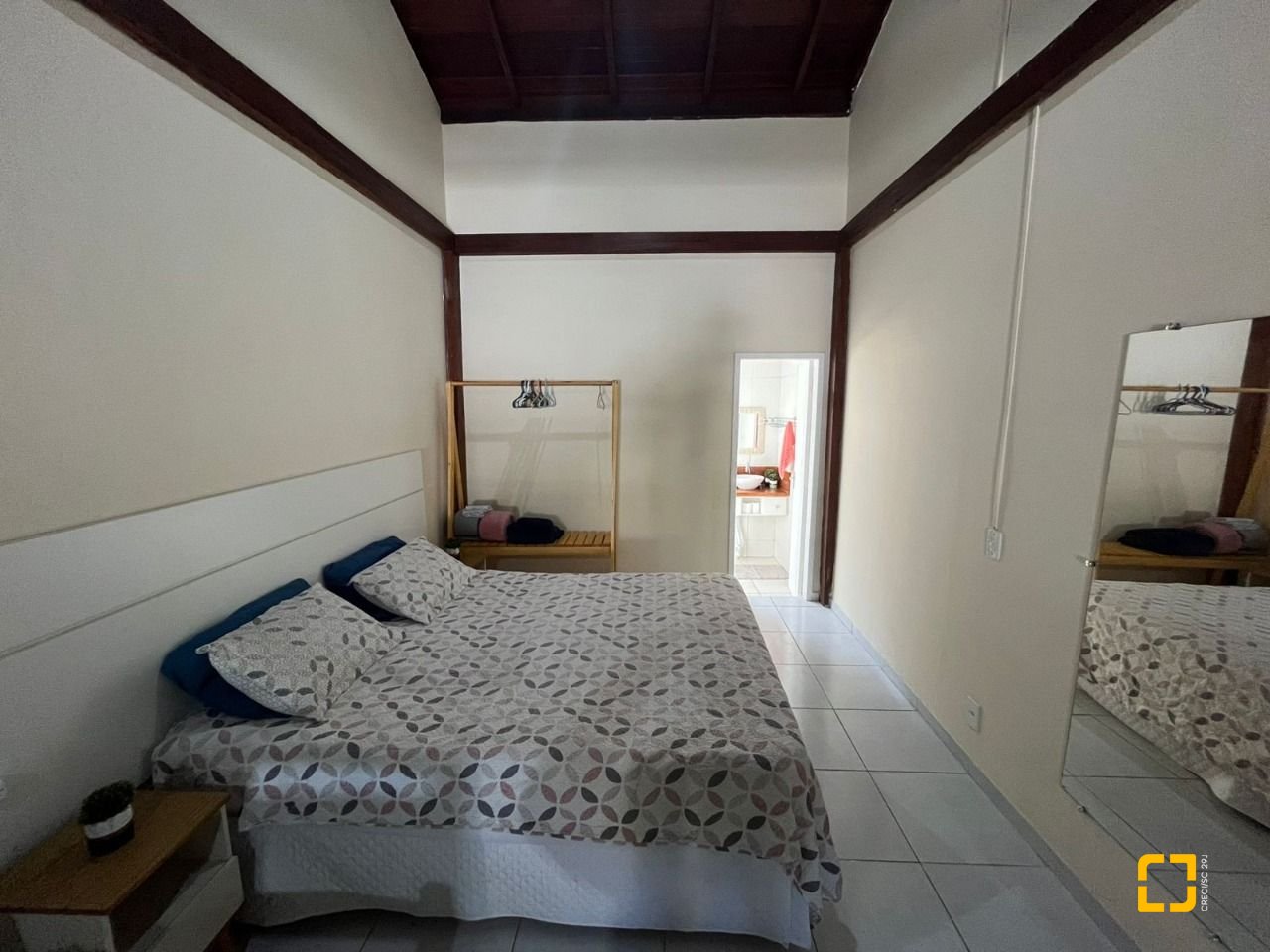 Hotel com 320m², 6 quartos (sendo 6 suítes), 6 garagens, no bairro Rio Vermelho em Florianópolis