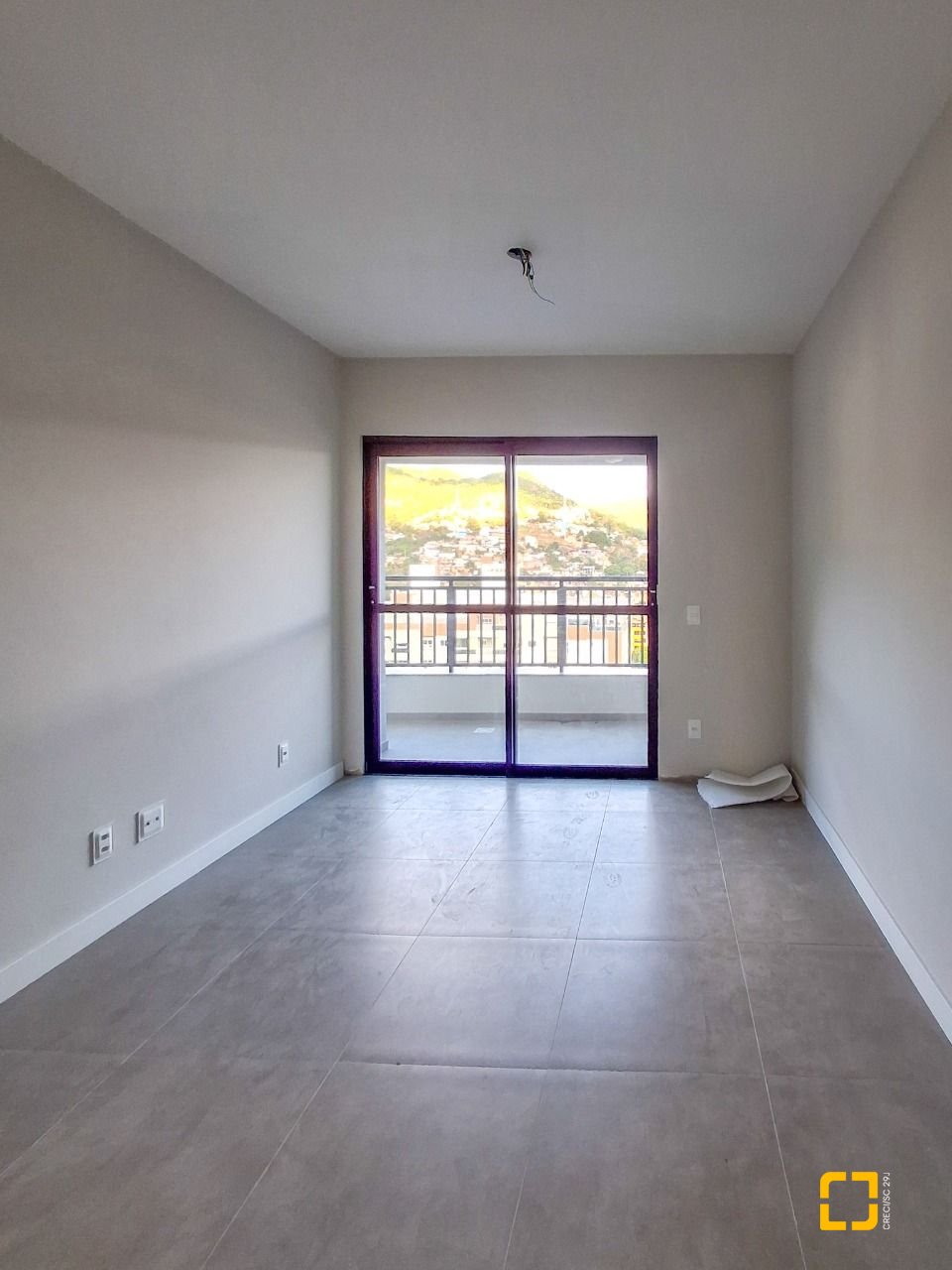 Apartamento com 74m², 3 quartos (sendo 1 suíte), 1 garagem, no bairro Saco Grande em Florianópolis