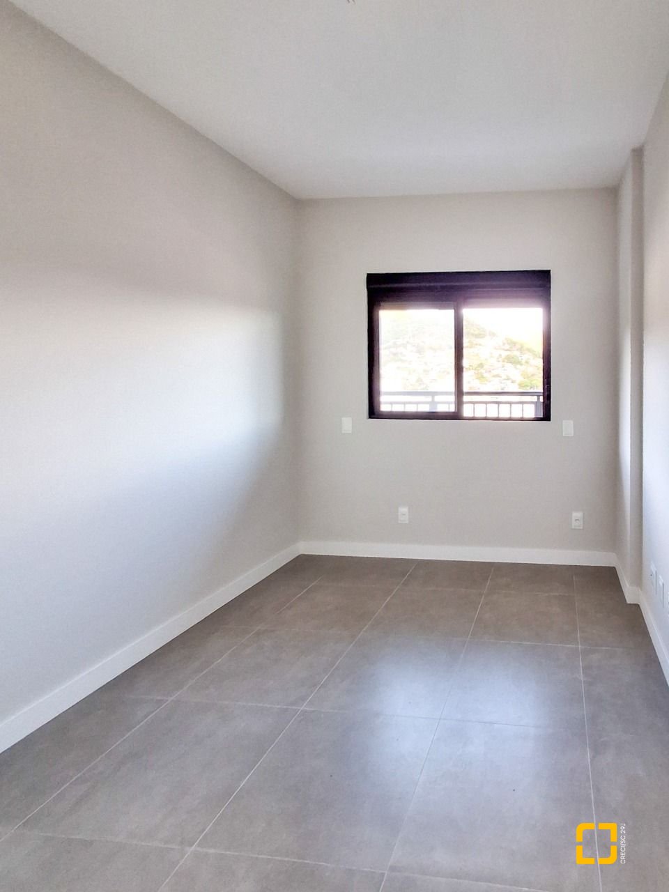 Apartamento com 74m², 3 quartos (sendo 1 suíte), 1 garagem, no bairro Saco Grande em Florianópolis