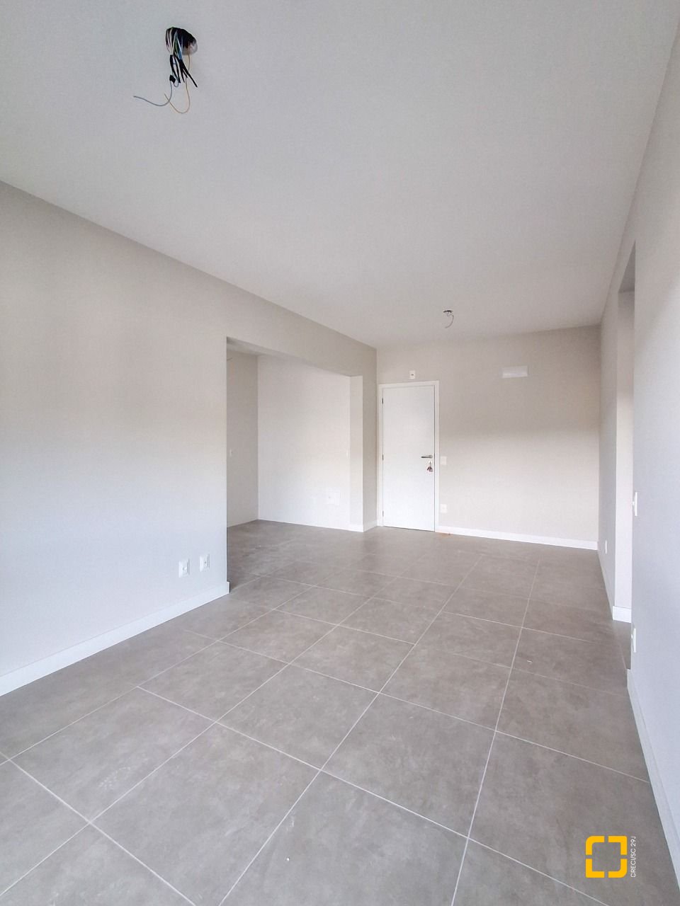 Apartamento com 74m², 3 quartos (sendo 1 suíte), 1 garagem, no bairro Saco Grande em Florianópolis