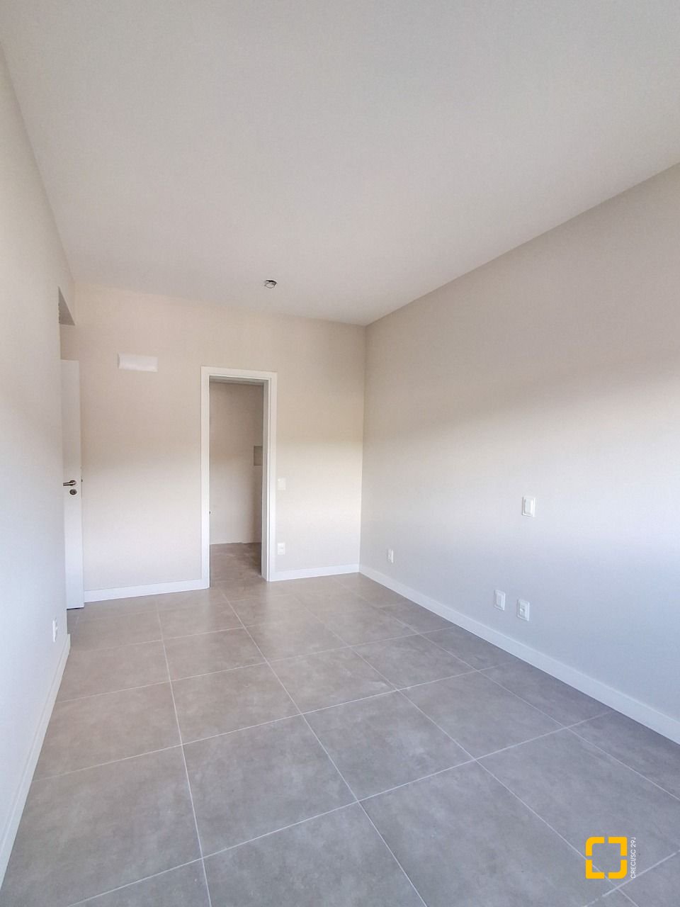 Apartamento com 74m², 3 quartos (sendo 1 suíte), 1 garagem, no bairro Saco Grande em Florianópolis