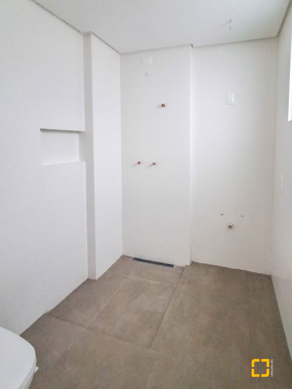 Apartamento com 74m², 3 quartos (sendo 1 suíte), 1 garagem, no bairro Saco Grande em Florianópolis