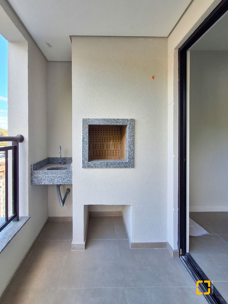 Apartamento com 74m², 3 quartos (sendo 1 suíte), 1 garagem, no bairro Saco Grande em Florianópolis