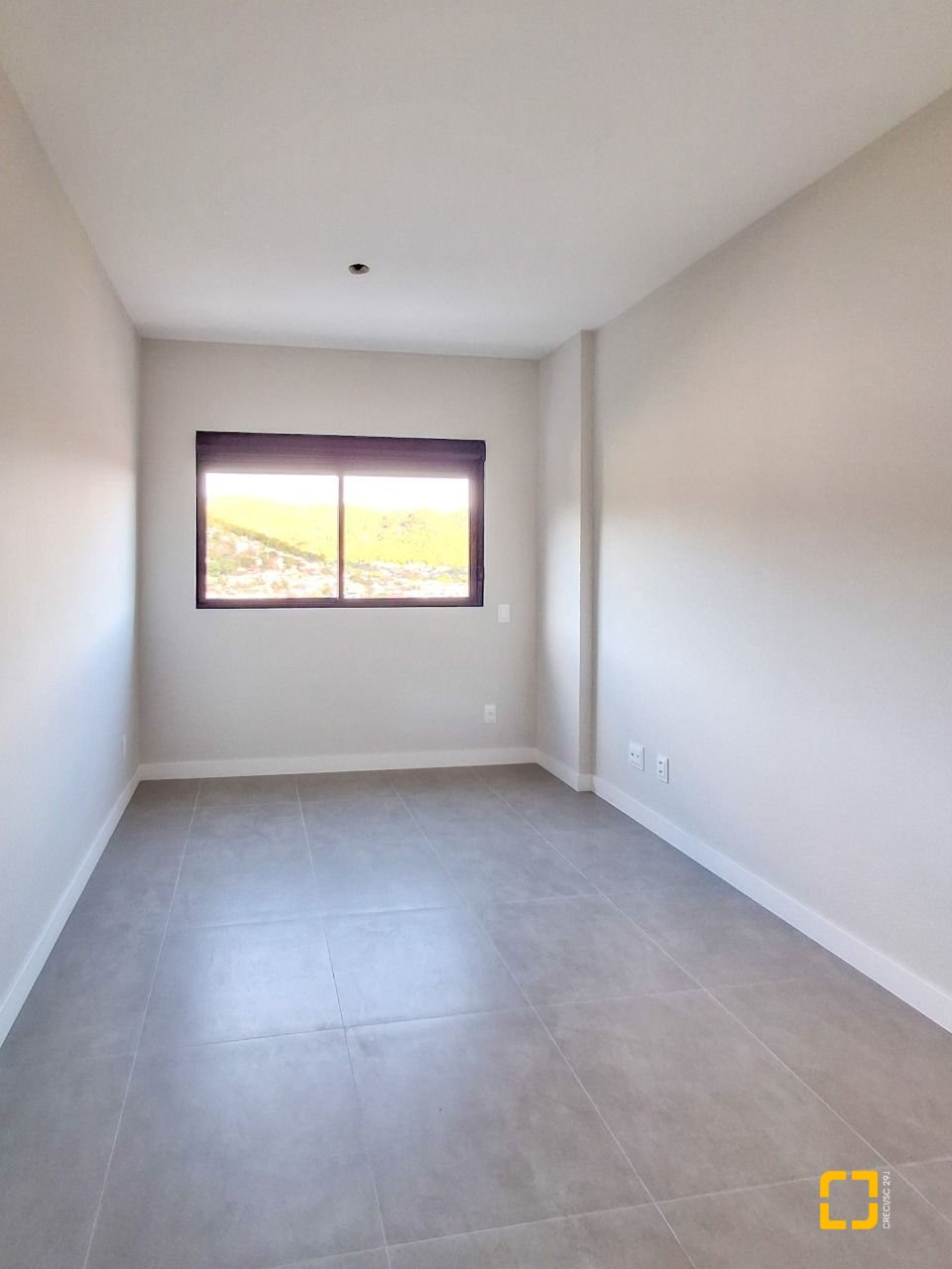 Apartamento com 74m², 3 quartos (sendo 1 suíte), 1 garagem, no bairro Saco Grande em Florianópolis