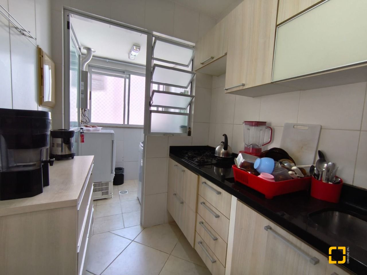 Apartamento com 71m², 3 quartos (sendo 1 suíte), 1 garagem, no bairro Itacorubi em Florianópolis