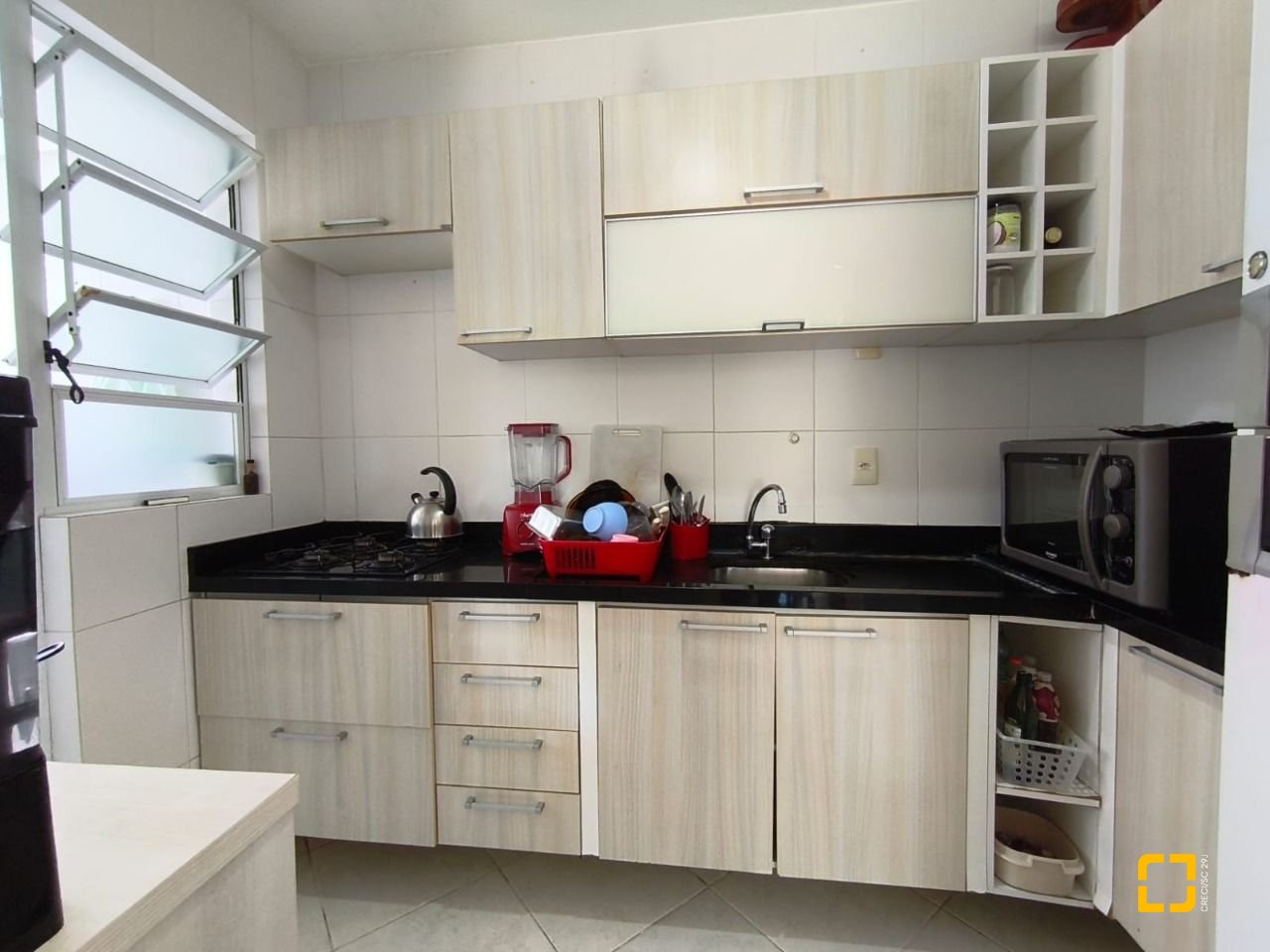 Apartamento com 71m², 3 quartos (sendo 1 suíte), 1 garagem, no bairro Itacorubi em Florianópolis