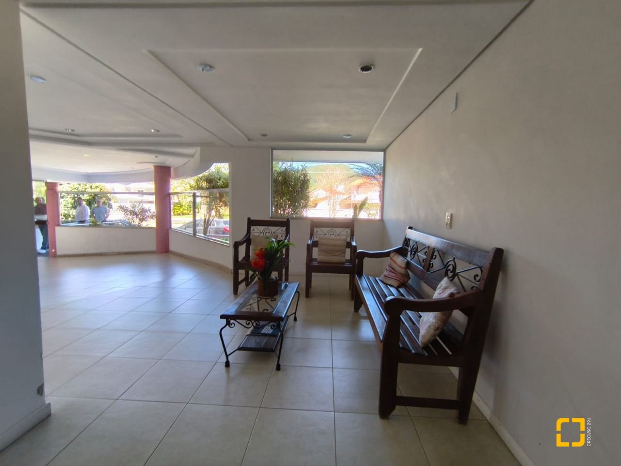 Apartamento com 71m², 3 quartos (sendo 1 suíte), 1 garagem, no bairro Itacorubi em Florianópolis