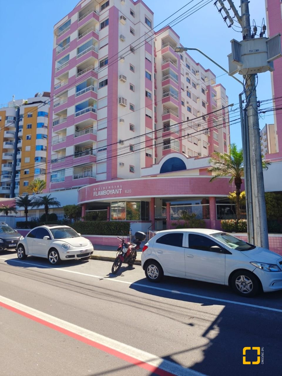 Apartamento com 71m², 3 quartos (sendo 1 suíte), 1 garagem, no bairro Itacorubi em Florianópolis