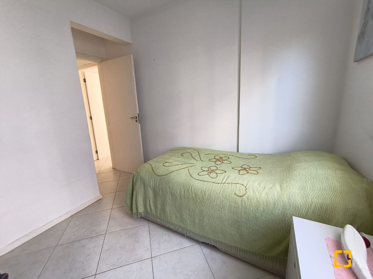 Apartamento com 71m², 3 quartos (sendo 1 suíte), 1 garagem, no bairro Itacorubi em Florianópolis