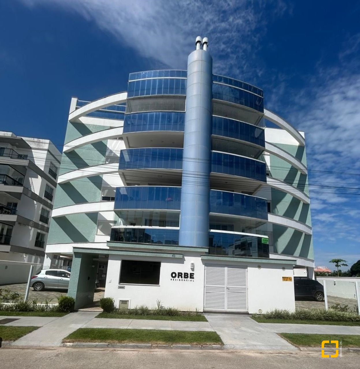 Apartamento com 83m², 2 quartos (sendo 2 suítes), 1 garagem, no bairro Palmas em Governador Celso Ramos