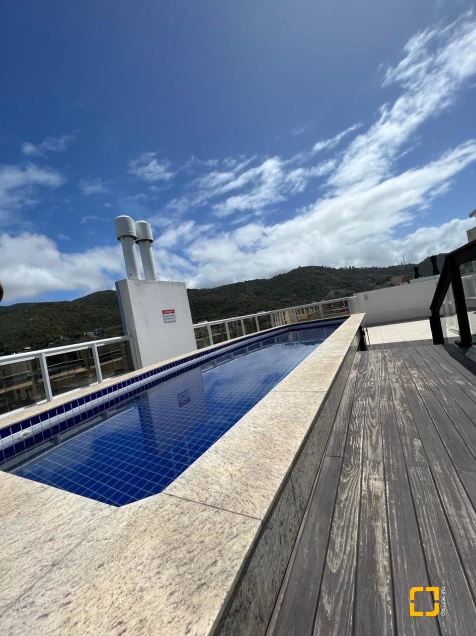 Apartamento com 83m², 2 quartos (sendo 2 suítes), 1 garagem, no bairro Palmas em Governador Celso Ramos
