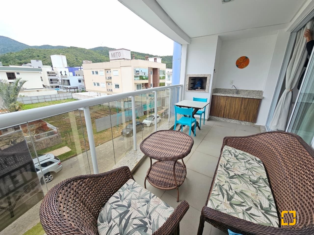 Apartamento com 83m², 2 quartos (sendo 2 suítes), 1 garagem, no bairro Palmas em Governador Celso Ramos