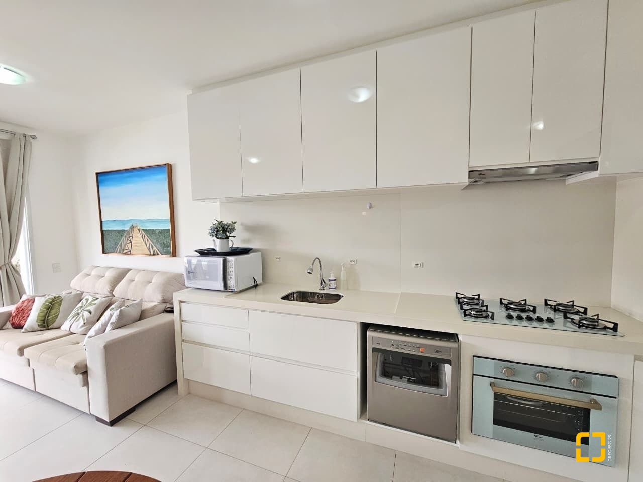 Apartamento com 83m², 2 quartos (sendo 2 suítes), 1 garagem, no bairro Palmas em Governador Celso Ramos