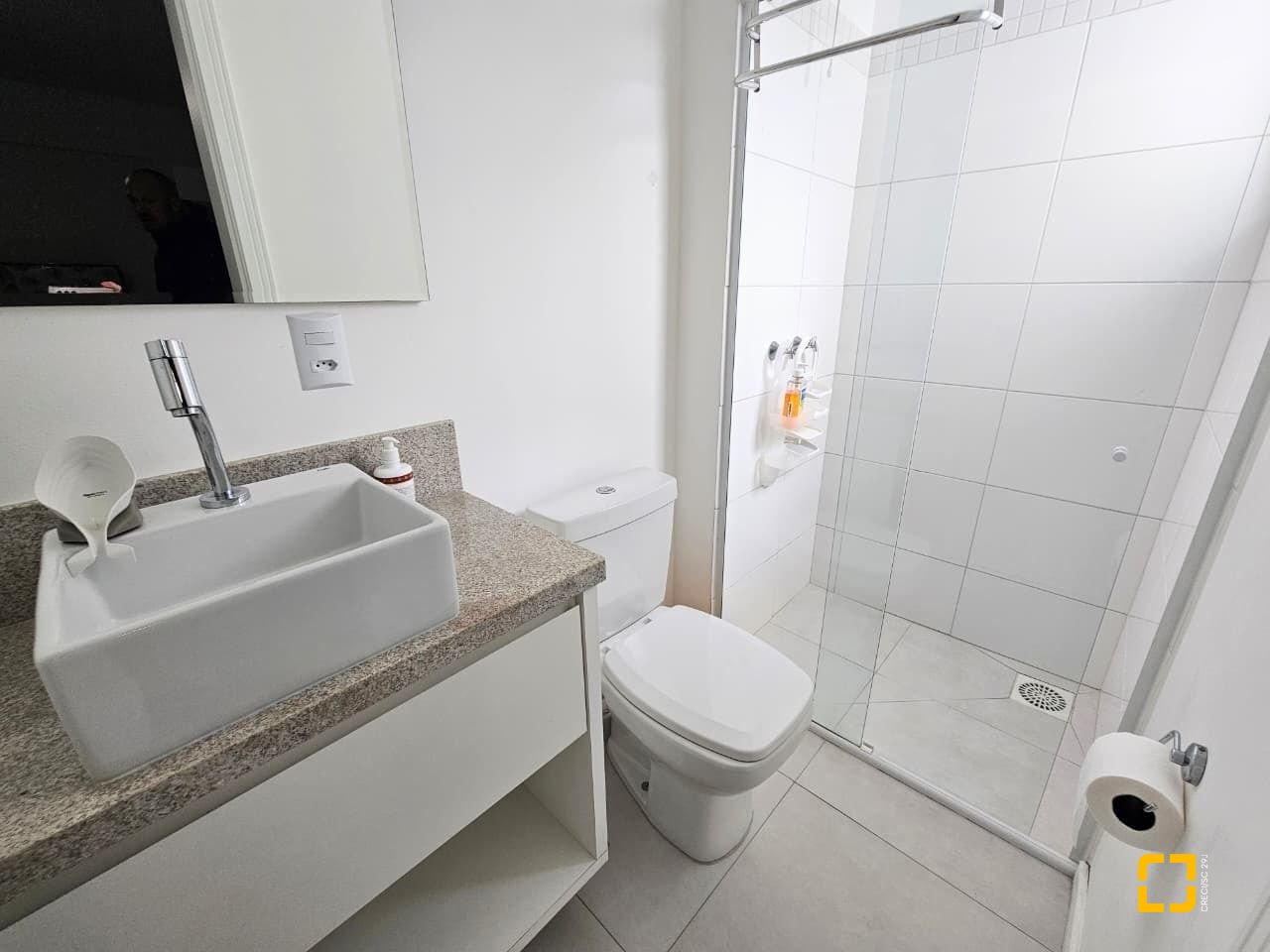 Apartamento com 83m², 2 quartos (sendo 2 suítes), 1 garagem, no bairro Palmas em Governador Celso Ramos
