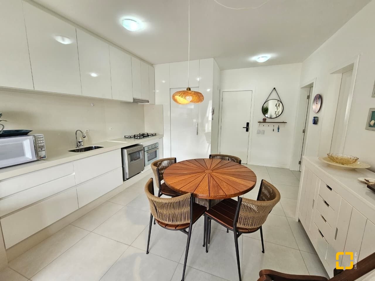 Apartamento com 83m², 2 quartos (sendo 2 suítes), 1 garagem, no bairro Palmas em Governador Celso Ramos