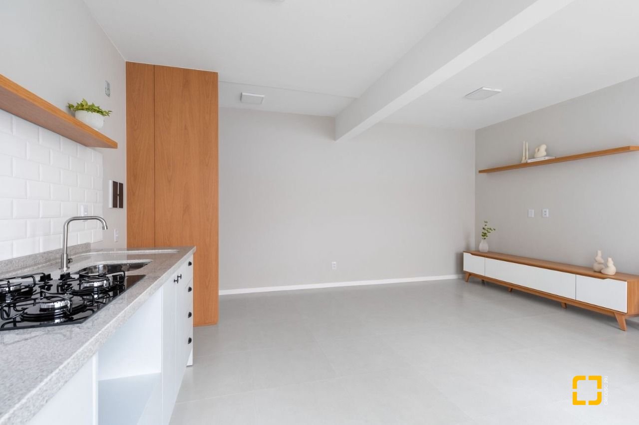 Apartamento com 54m², 2 quartos, 1 garagem, no bairro Kobrasol em São José