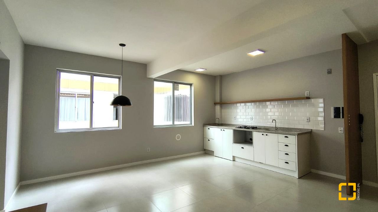 Apartamento com 54m², 2 quartos, 1 garagem, no bairro Kobrasol em São José