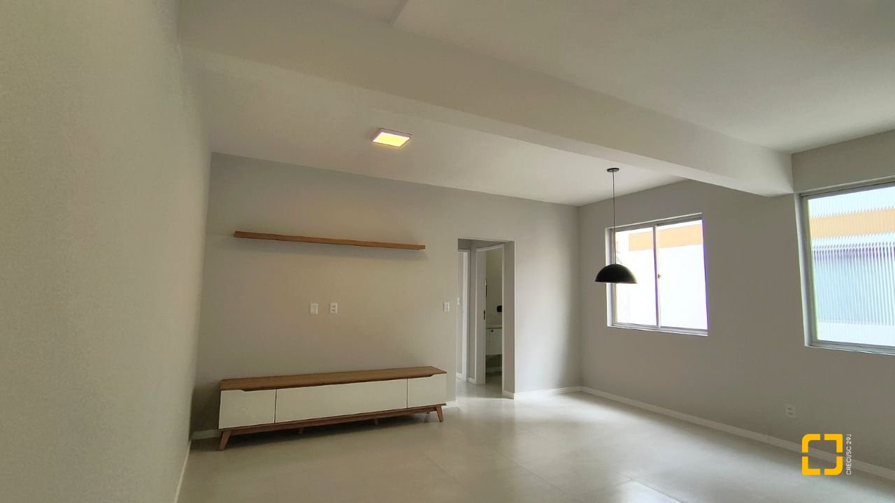 Apartamento com 54m², 2 quartos, 1 garagem, no bairro Kobrasol em São José