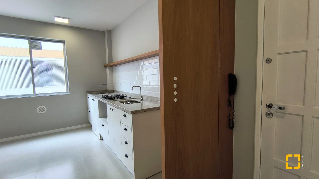 Apartamento com 54m², 2 quartos, 1 garagem, no bairro Kobrasol em São José