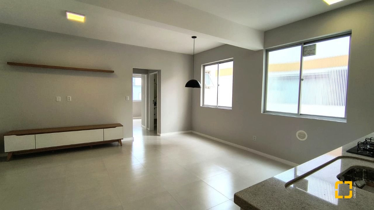 Apartamento com 54m², 2 quartos, 1 garagem, no bairro Kobrasol em São José