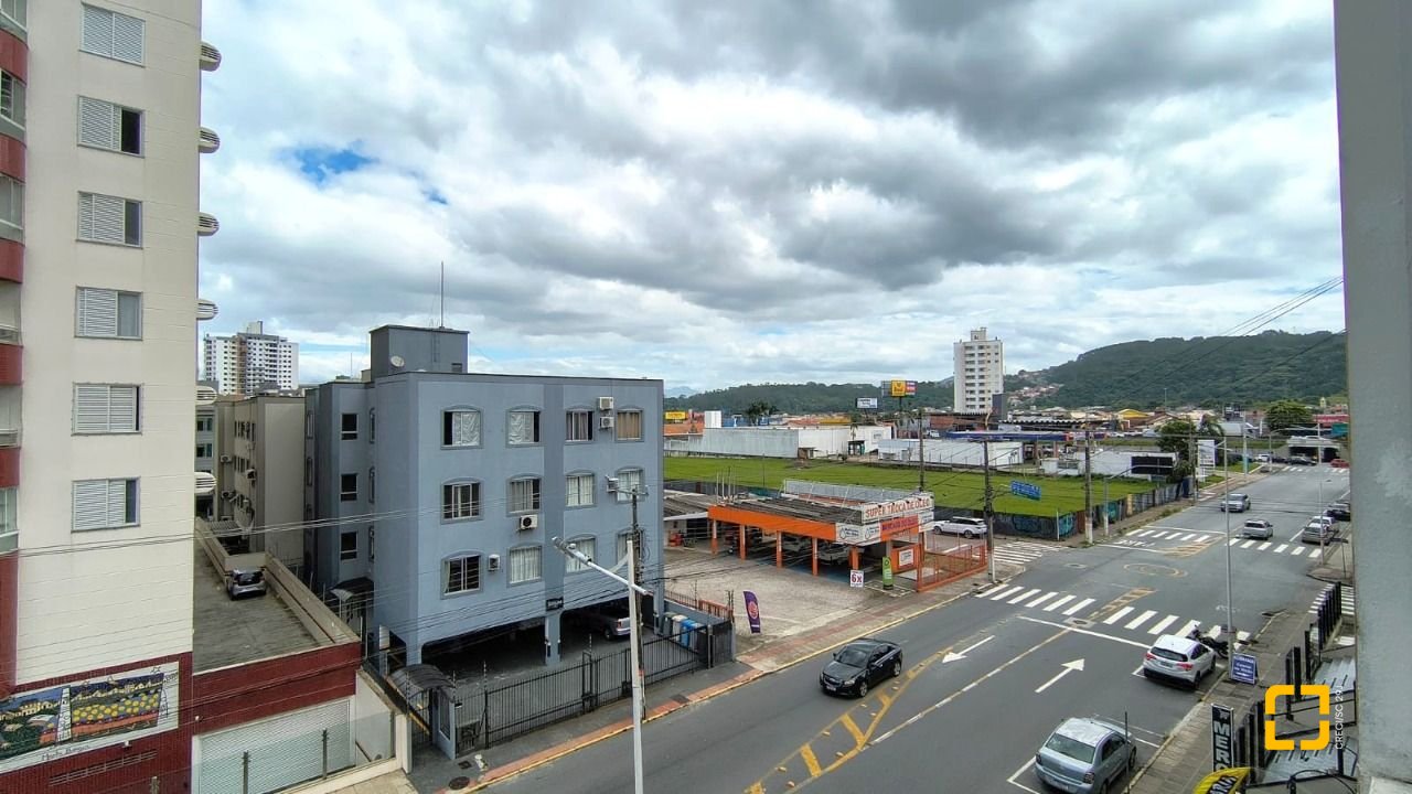 Apartamento com 54m², 2 quartos, 1 garagem, no bairro Kobrasol em São José