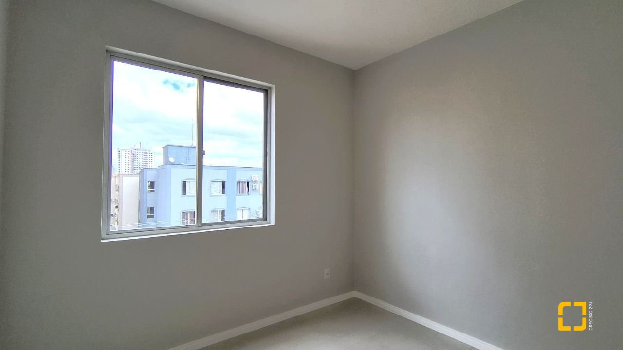 Apartamento com 54m², 2 quartos, 1 garagem, no bairro Kobrasol em São José