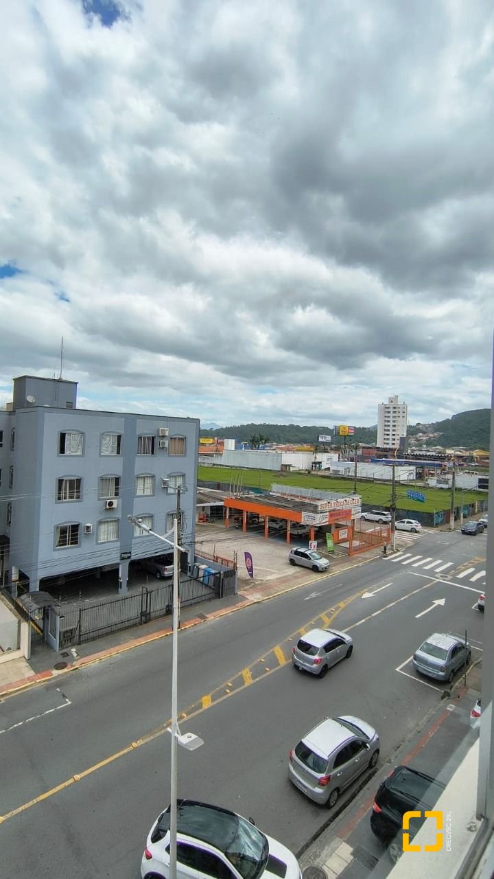 Apartamento com 54m², 2 quartos, 1 garagem, no bairro Kobrasol em São José