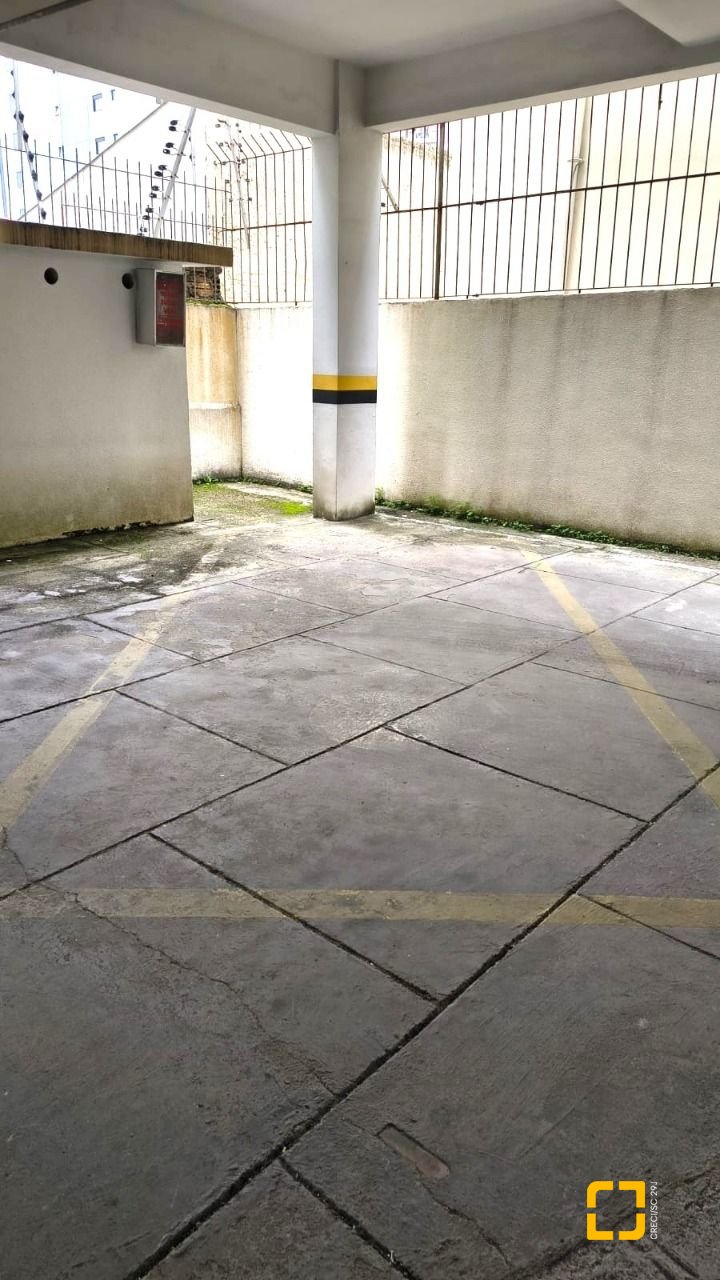 Apartamento com 54m², 2 quartos, 1 garagem, no bairro Kobrasol em São José